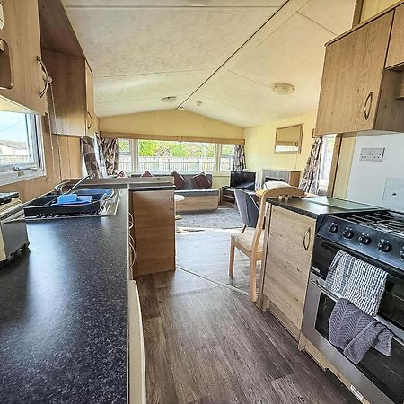 Lovely 6 Berth Caravan At Sunnydale Holiday Park Ref 35375S Louth  ภายนอก รูปภาพ